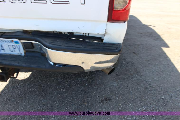 image for item F7659 2003 Chevrolet Silverado 2500HD Ext. Cab pickup truck