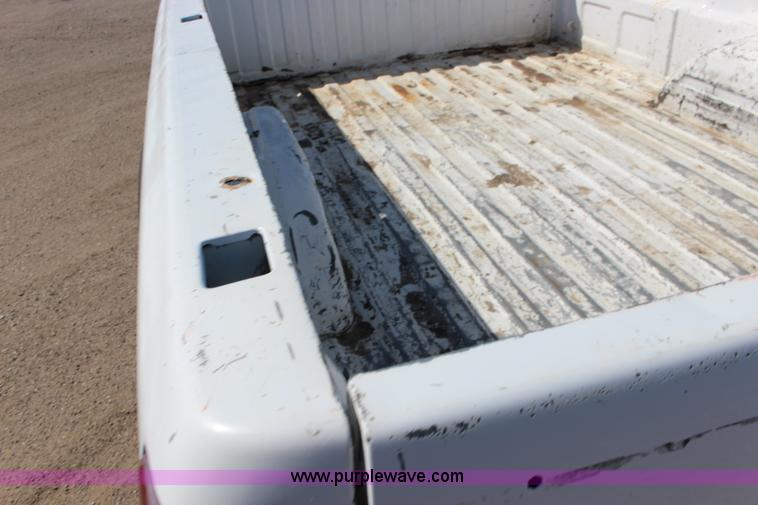 image for item F7659 2003 Chevrolet Silverado 2500HD Ext. Cab pickup truck