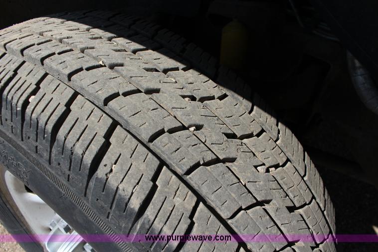 image for item F7659 2003 Chevrolet Silverado 2500HD Ext. Cab pickup truck