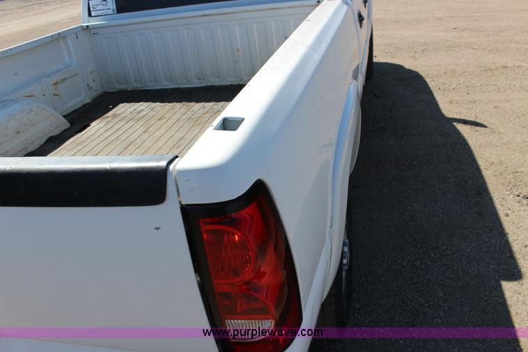 image for item F7660 2006 Chevrolet Silverado 2500HD Crew Cab pickup truck