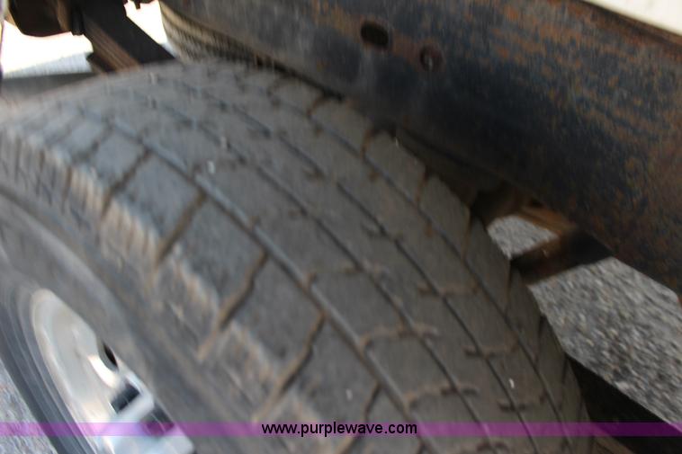 image for item F7660 2006 Chevrolet Silverado 2500HD Crew Cab pickup truck