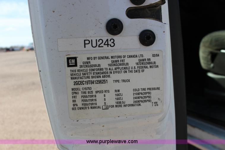 image for item F7663 2004 Chevrolet Silverado 1500 Ext. Cab pickup truck