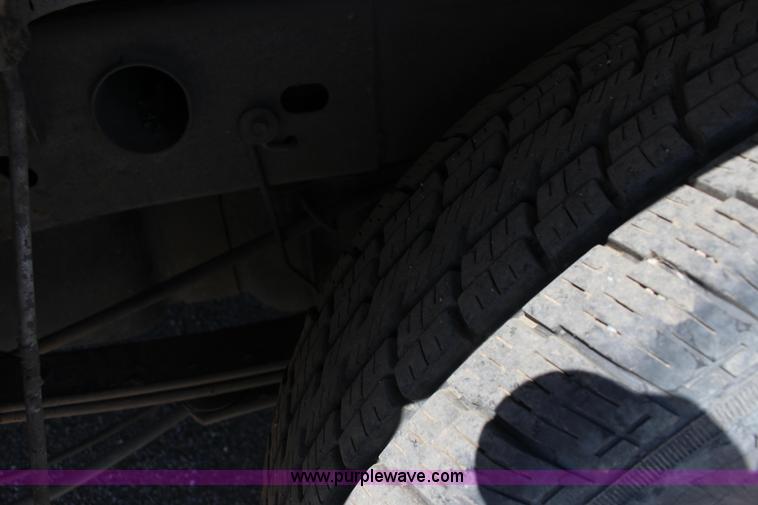 image for item F7663 2004 Chevrolet Silverado 1500 Ext. Cab pickup truck