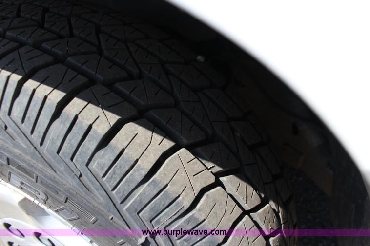 image for item F7663 2004 Chevrolet Silverado 1500 Ext. Cab pickup truck