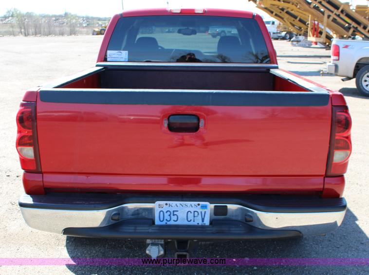 image for item F7665 2003 Chevrolet Silverado 1500 Ext. Cab pickup truck