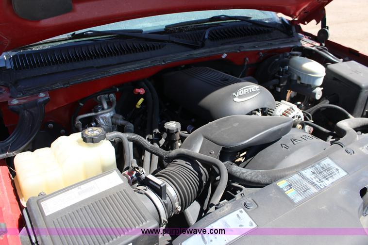 image for item F7665 2003 Chevrolet Silverado 1500 Ext. Cab pickup truck