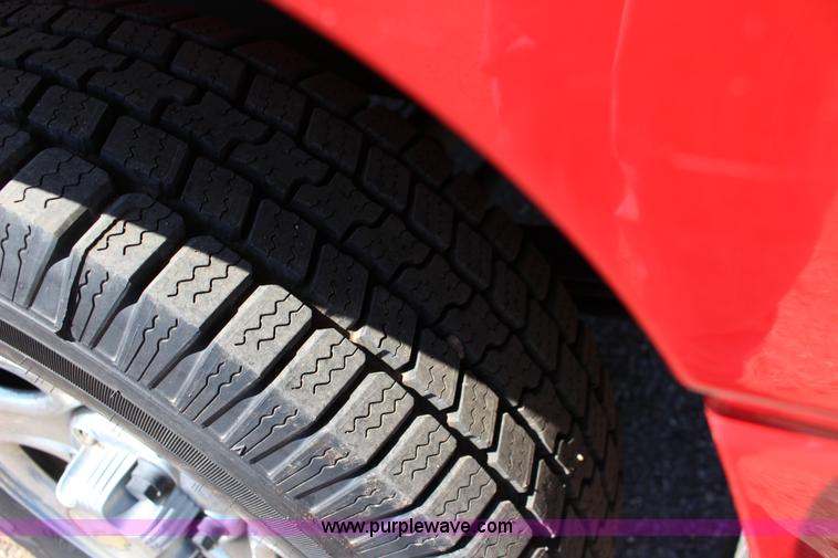 image for item F7665 2003 Chevrolet Silverado 1500 Ext. Cab pickup truck