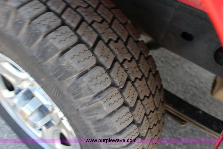 image for item F7665 2003 Chevrolet Silverado 1500 Ext. Cab pickup truck