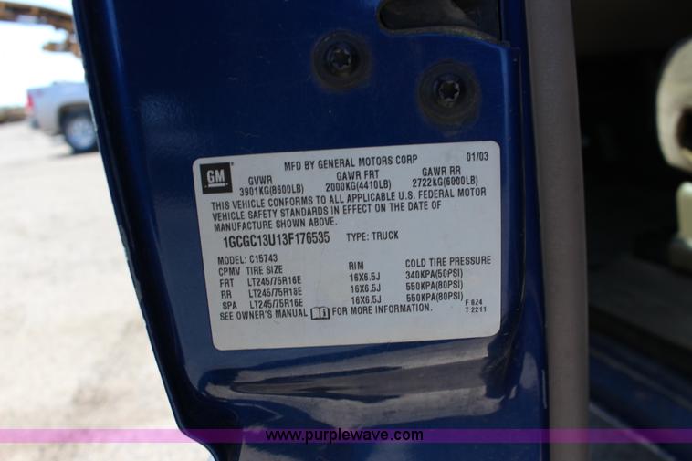 image for item F7667 2003 Chevrolet Silverado 1500HD Crew Cab pickup truck