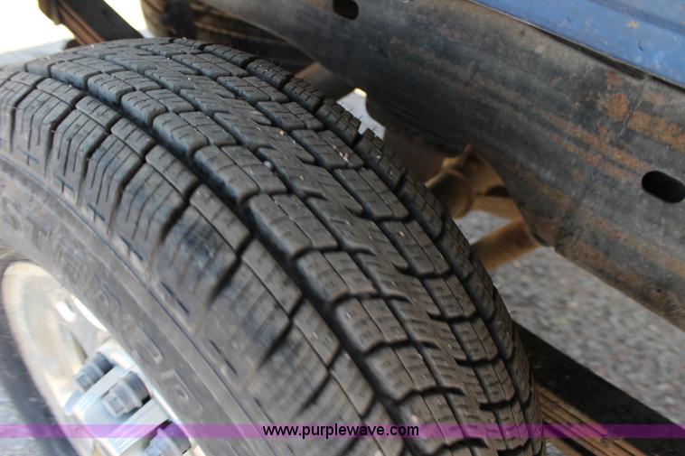 image for item F7667 2003 Chevrolet Silverado 1500HD Crew Cab pickup truck