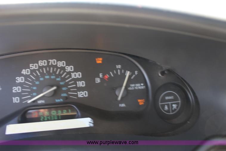 image for item F7668 2002 Buick Century Custom