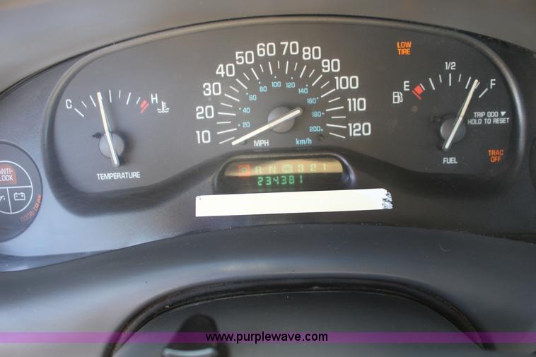 image for item F7668 2002 Buick Century Custom