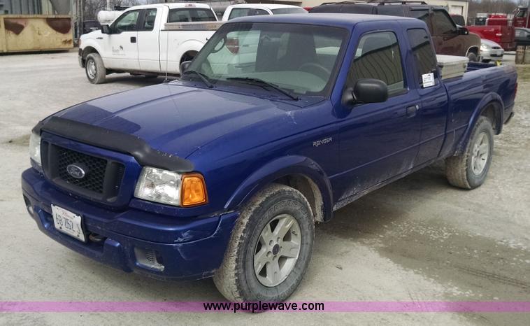 image for item F8426 2004 Ford Ranger Edge SuperCab pickup truck
