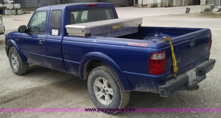 image for item F8426 2004 Ford Ranger Edge SuperCab pickup truck