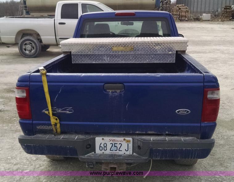 image for item F8426 2004 Ford Ranger Edge SuperCab pickup truck