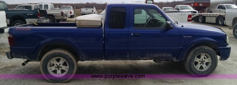 image for item F8426 2004 Ford Ranger Edge SuperCab pickup truck