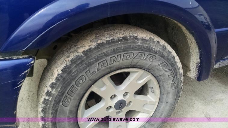 image for item F8426 2004 Ford Ranger Edge SuperCab pickup truck