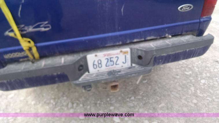 image for item F8426 2004 Ford Ranger Edge SuperCab pickup truck