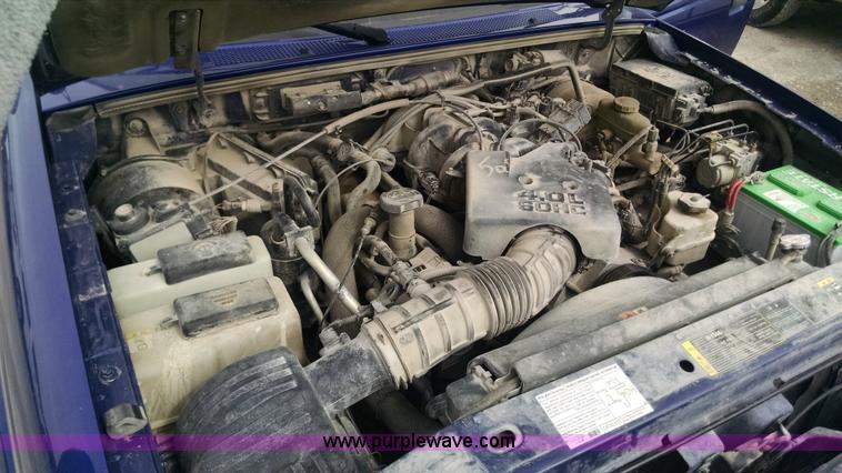 image for item F8426 2004 Ford Ranger Edge SuperCab pickup truck