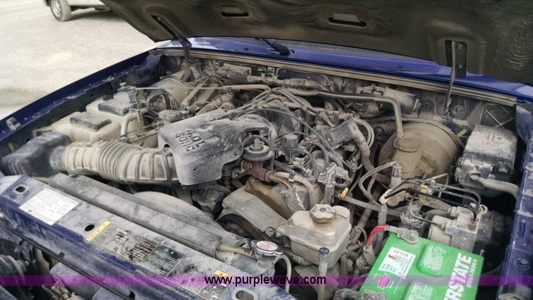 image for item F8426 2004 Ford Ranger Edge SuperCab pickup truck