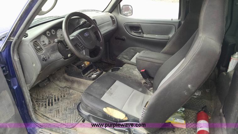 image for item F8426 2004 Ford Ranger Edge SuperCab pickup truck