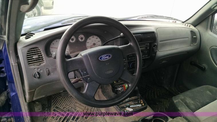 image for item F8426 2004 Ford Ranger Edge SuperCab pickup truck