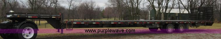 image for item F8437 2000 equipment trailer
