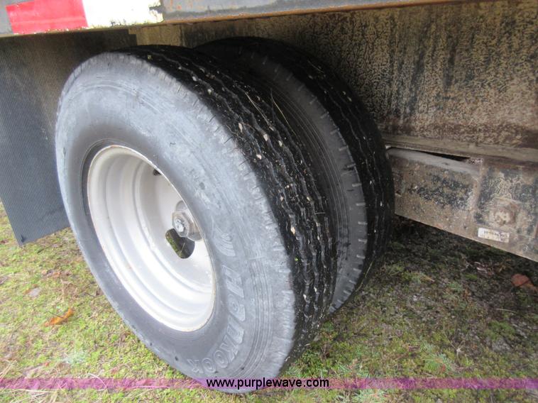 image for item F8437 2000 equipment trailer