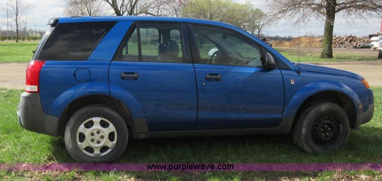 image for item F8458 2003 Saturn Vue SUV