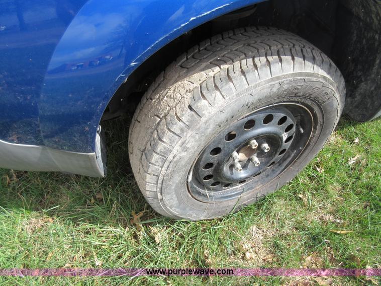 image for item F8458 2003 Saturn Vue SUV