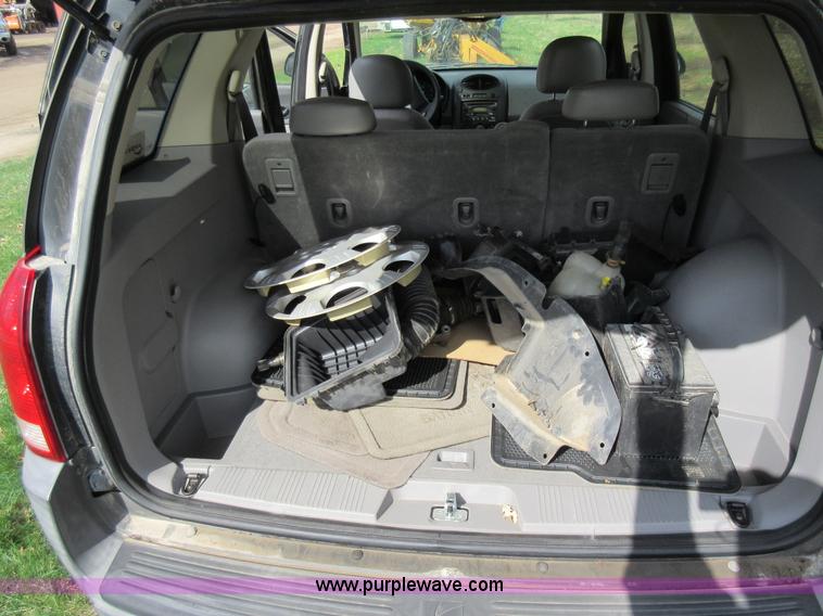 image for item F8458 2003 Saturn Vue SUV