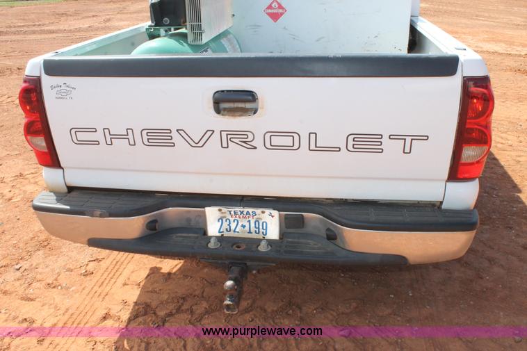 image for item H1562 2003 Chevrolet Silverado 1500 Ext.Cab pickup truck