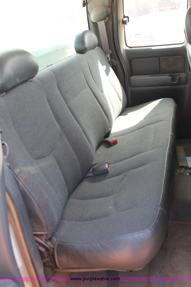 image for item H1562 2003 Chevrolet Silverado 1500 Ext.Cab pickup truck