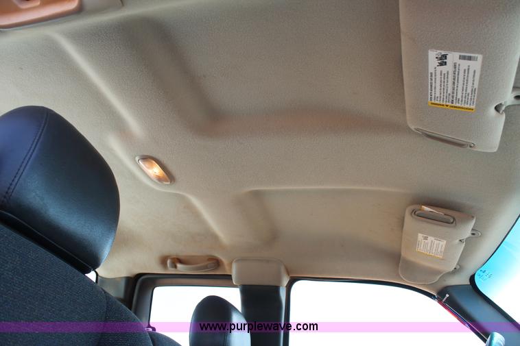 image for item H1562 2003 Chevrolet Silverado 1500 Ext.Cab pickup truck