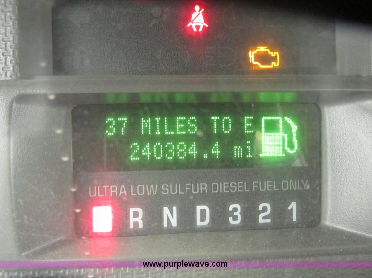 image for item H4682 2008 Ford F350 Super Duty XL Crew Cab flatbed truck