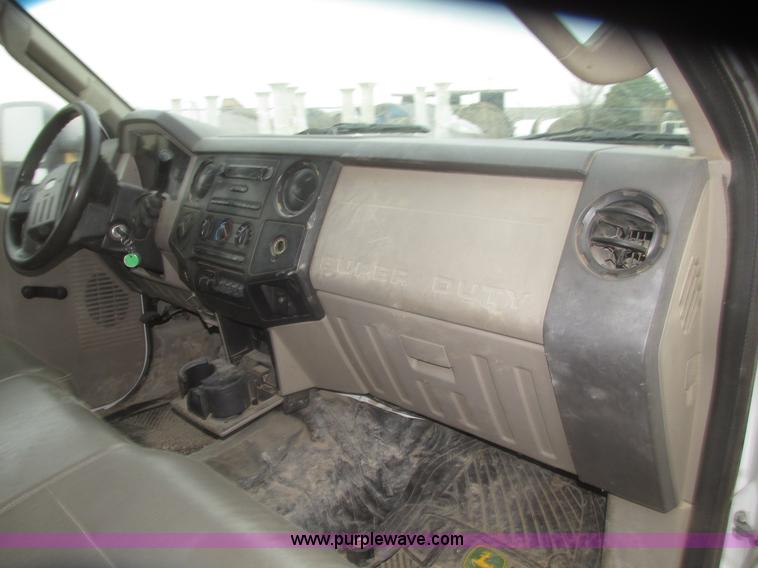 image for item H4682 2008 Ford F350 Super Duty XL Crew Cab flatbed truck