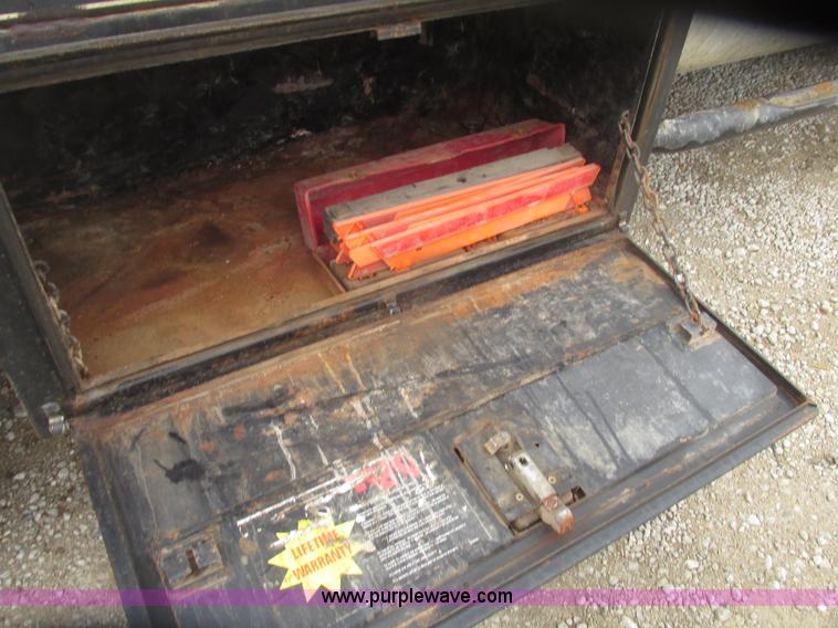 image for item H4682 2008 Ford F350 Super Duty XL Crew Cab flatbed truck