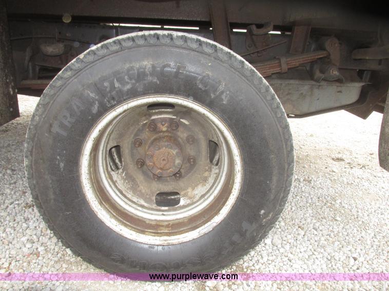 image for item H4682 2008 Ford F350 Super Duty XL Crew Cab flatbed truck