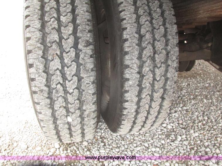 image for item H4682 2008 Ford F350 Super Duty XL Crew Cab flatbed truck