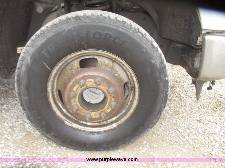 image for item H4682 2008 Ford F350 Super Duty XL Crew Cab flatbed truck