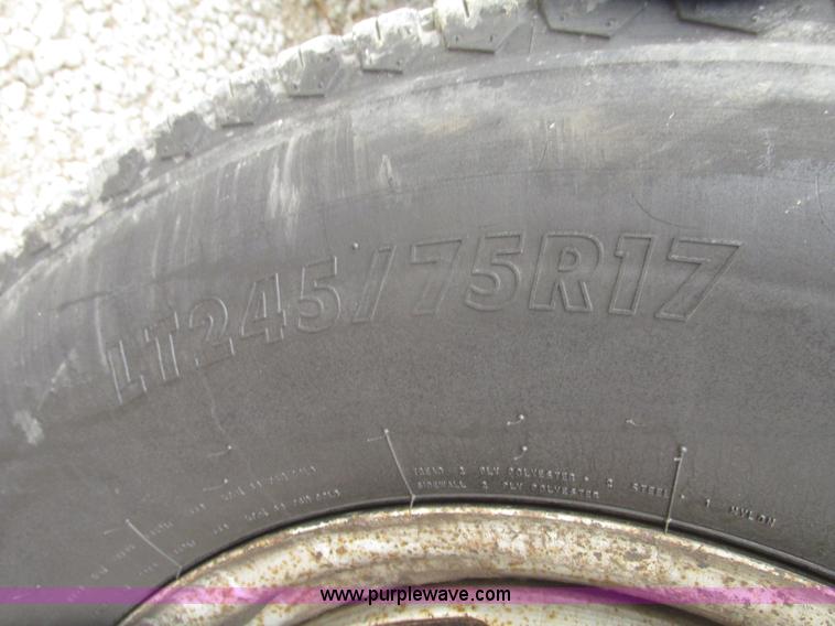 image for item H4682 2008 Ford F350 Super Duty XL Crew Cab flatbed truck