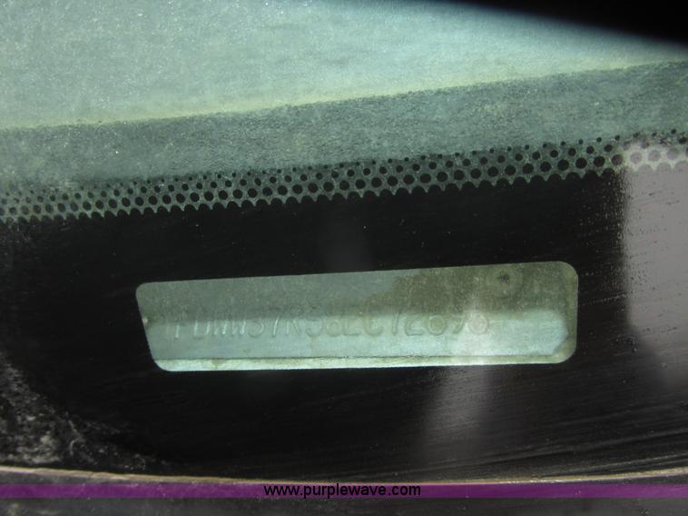 image for item H4682 2008 Ford F350 Super Duty XL Crew Cab flatbed truck