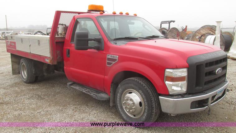 image for item H4683 2008 Ford F350  XL Super Duty flatbed truck