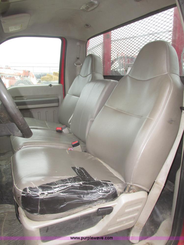 image for item H4683 2008 Ford F350  XL Super Duty flatbed truck