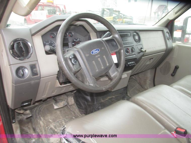 image for item H4683 2008 Ford F350  XL Super Duty flatbed truck