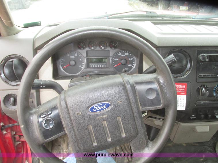 image for item H4683 2008 Ford F350  XL Super Duty flatbed truck