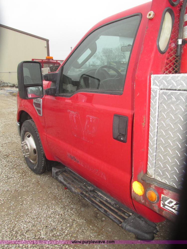 image for item H4683 2008 Ford F350  XL Super Duty flatbed truck