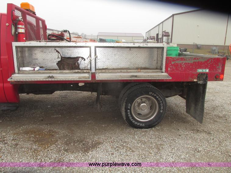 image for item H4683 2008 Ford F350  XL Super Duty flatbed truck