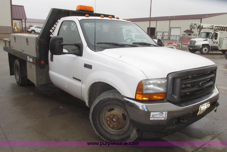 image for item H4684 2001 Ford F350  XL Super Duty flatbed truck