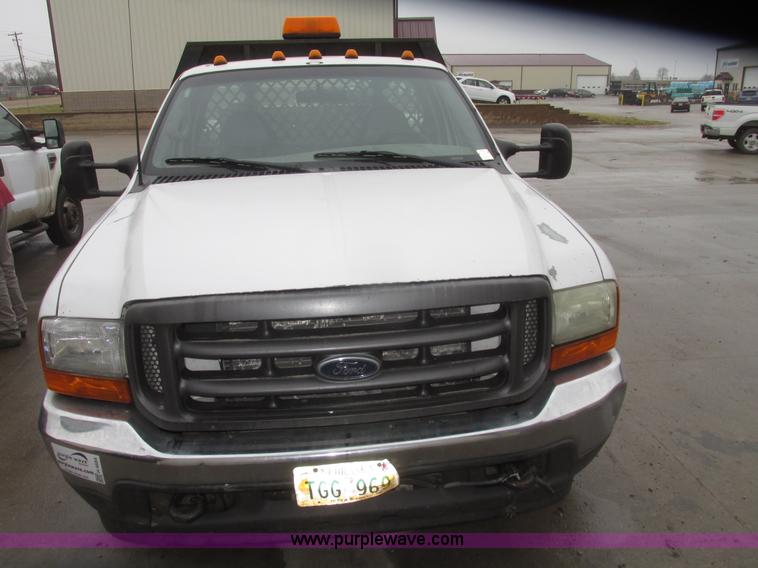 image for item H4684 2001 Ford F350  XL Super Duty flatbed truck